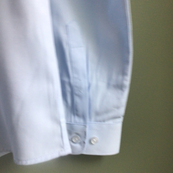 NWT Ladies Button Down Dress Shirt, Light Blue Small - Picture 6 of 9